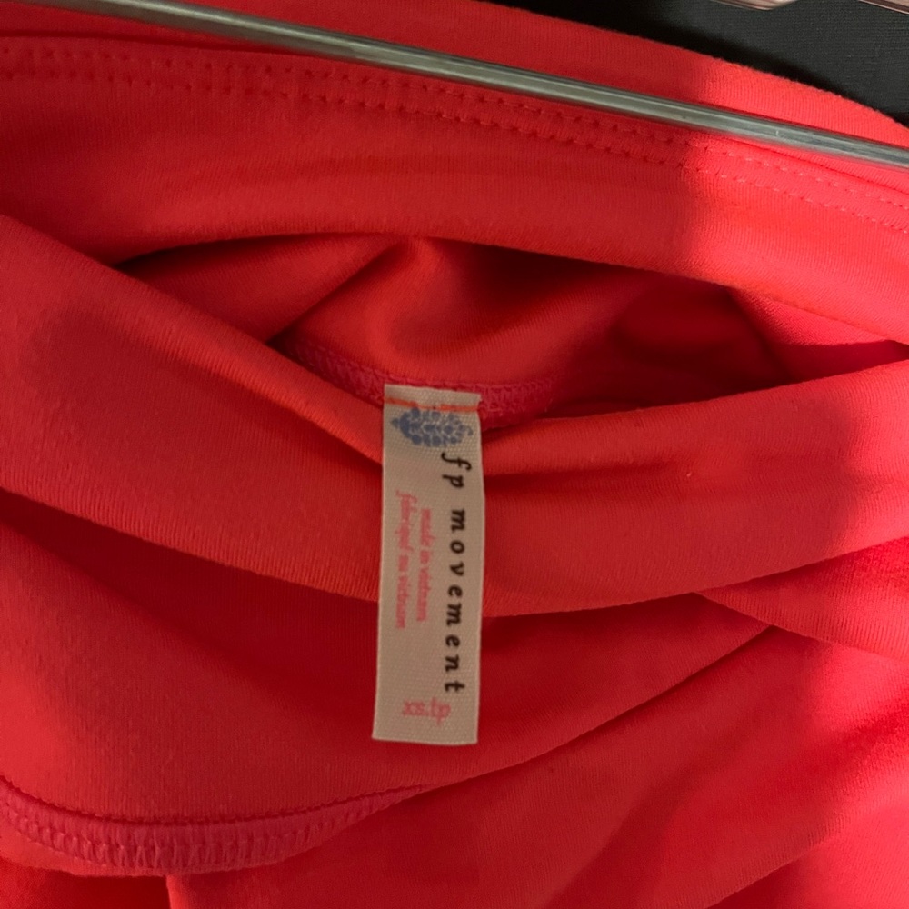 Free People Movement coral hot pink leggings XS - Host Pick. NWOT - Picture 5 of 14